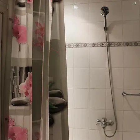 Anita *
